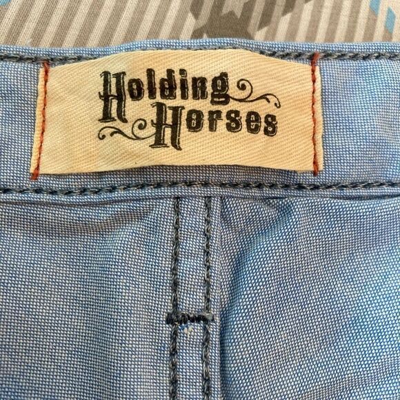 Holding Horses Anthropologie perfectly patched and distressed jeans runs big🫶 - Picture 10 of 14